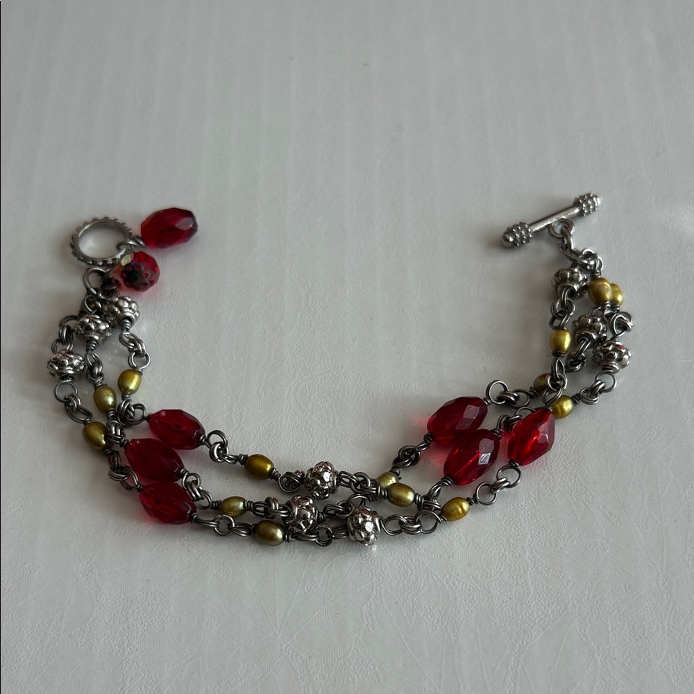 Elegant Red and Gold Beaded Bracelet